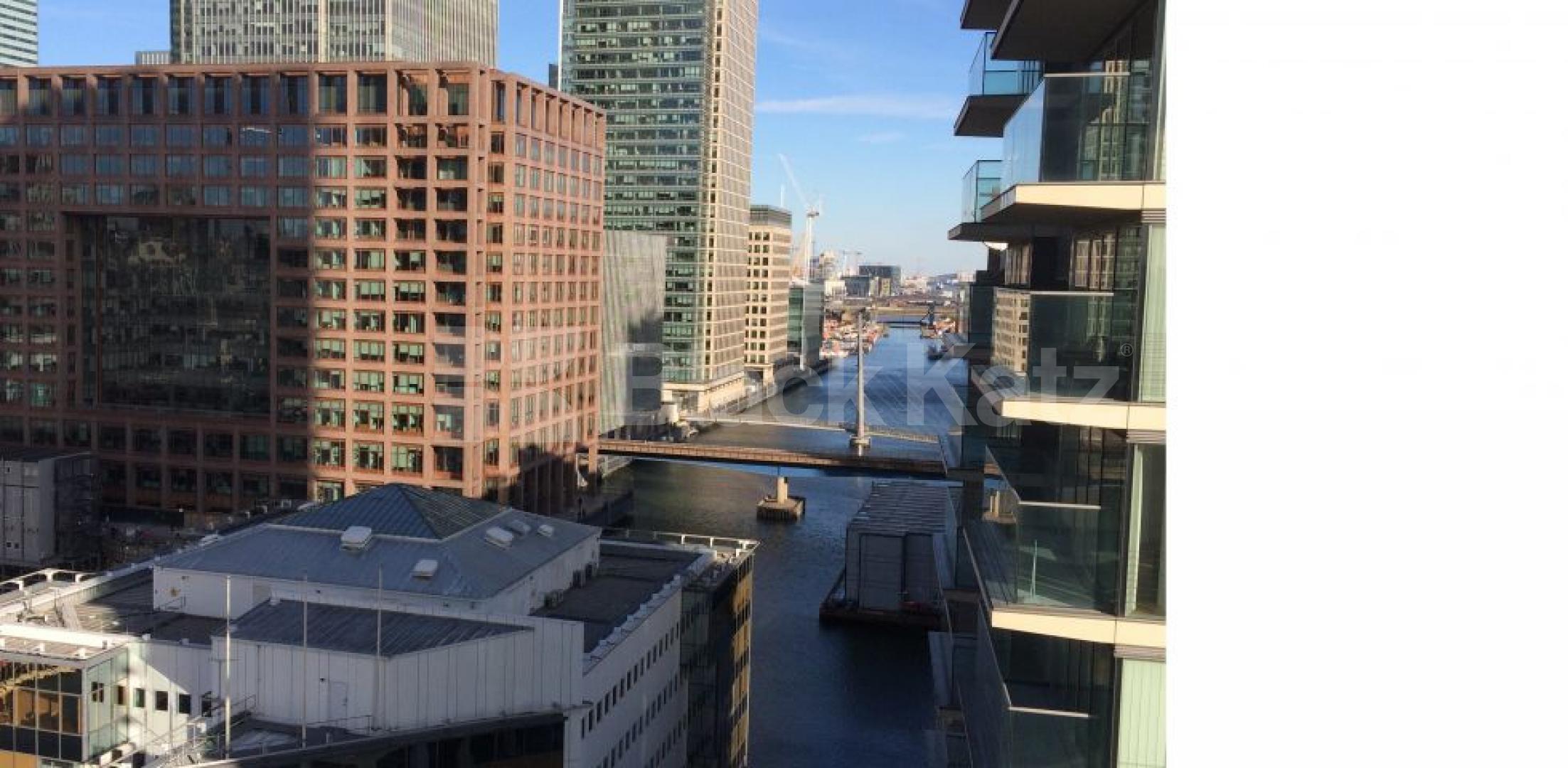 			UNDER OFFER, 2 Bedroom, 1 bath, 1 reception Apartment			 Landmark West Tower. Marsh Wall,, Canary Wharf